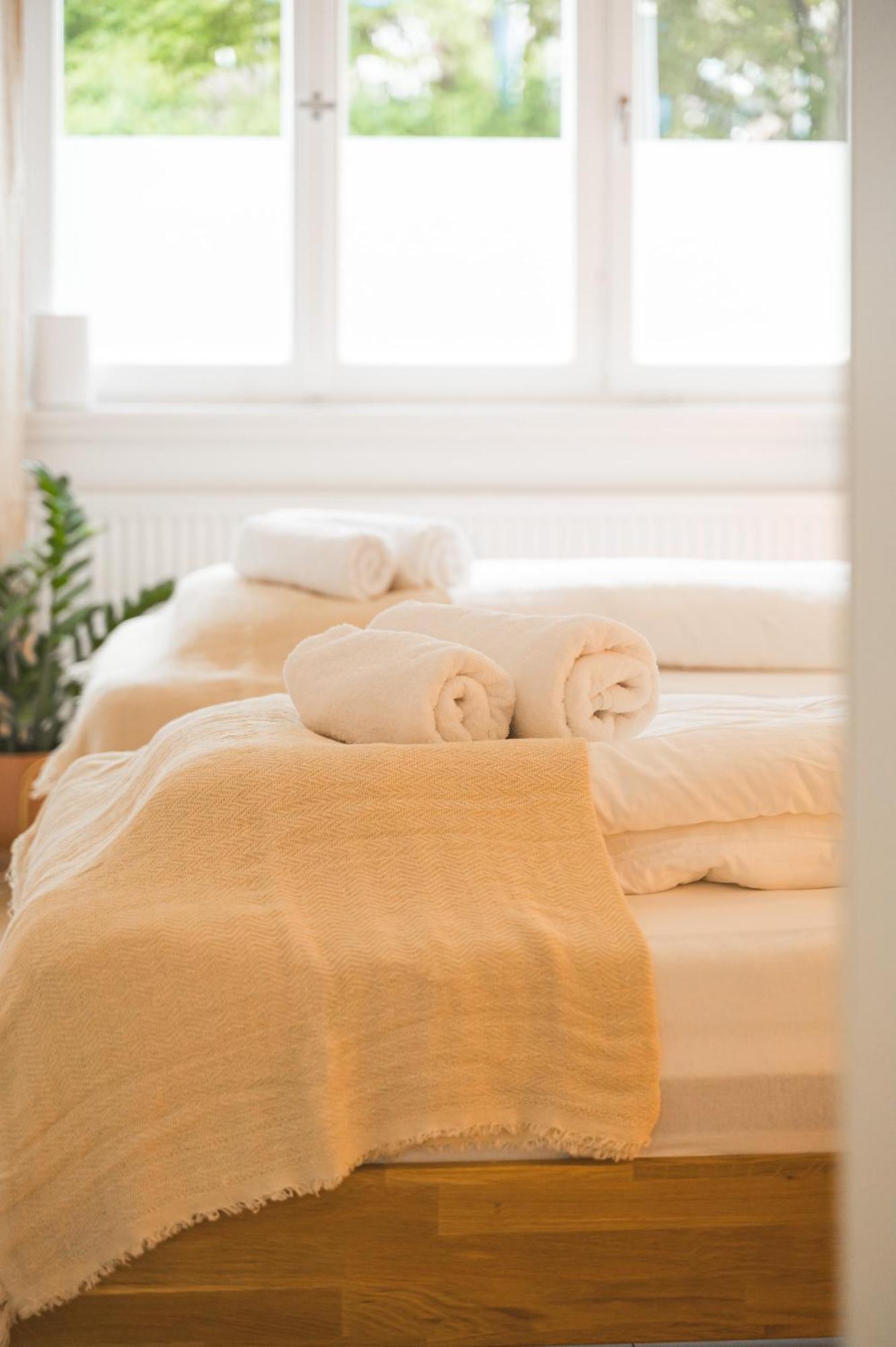 Apartment Zentrale Lage, Zwei Schlafzimmer, Waschmaschine Pforzheim
