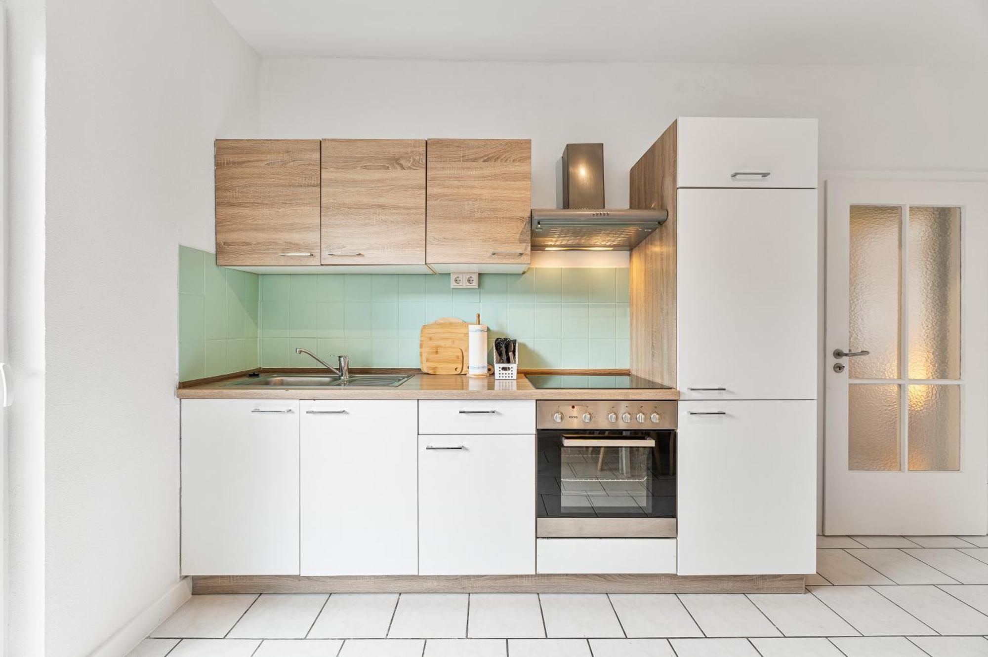 Zentrale Lage, Zwei Schlafzimmer, Waschmaschine *