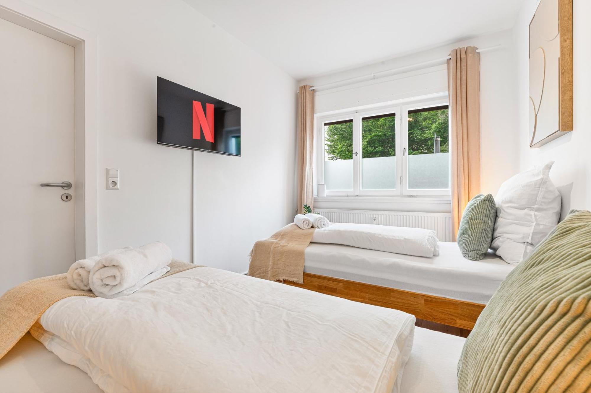 Apartment Zentrale Lage, Zwei Schlafzimmer, Waschmaschine Pforzheim