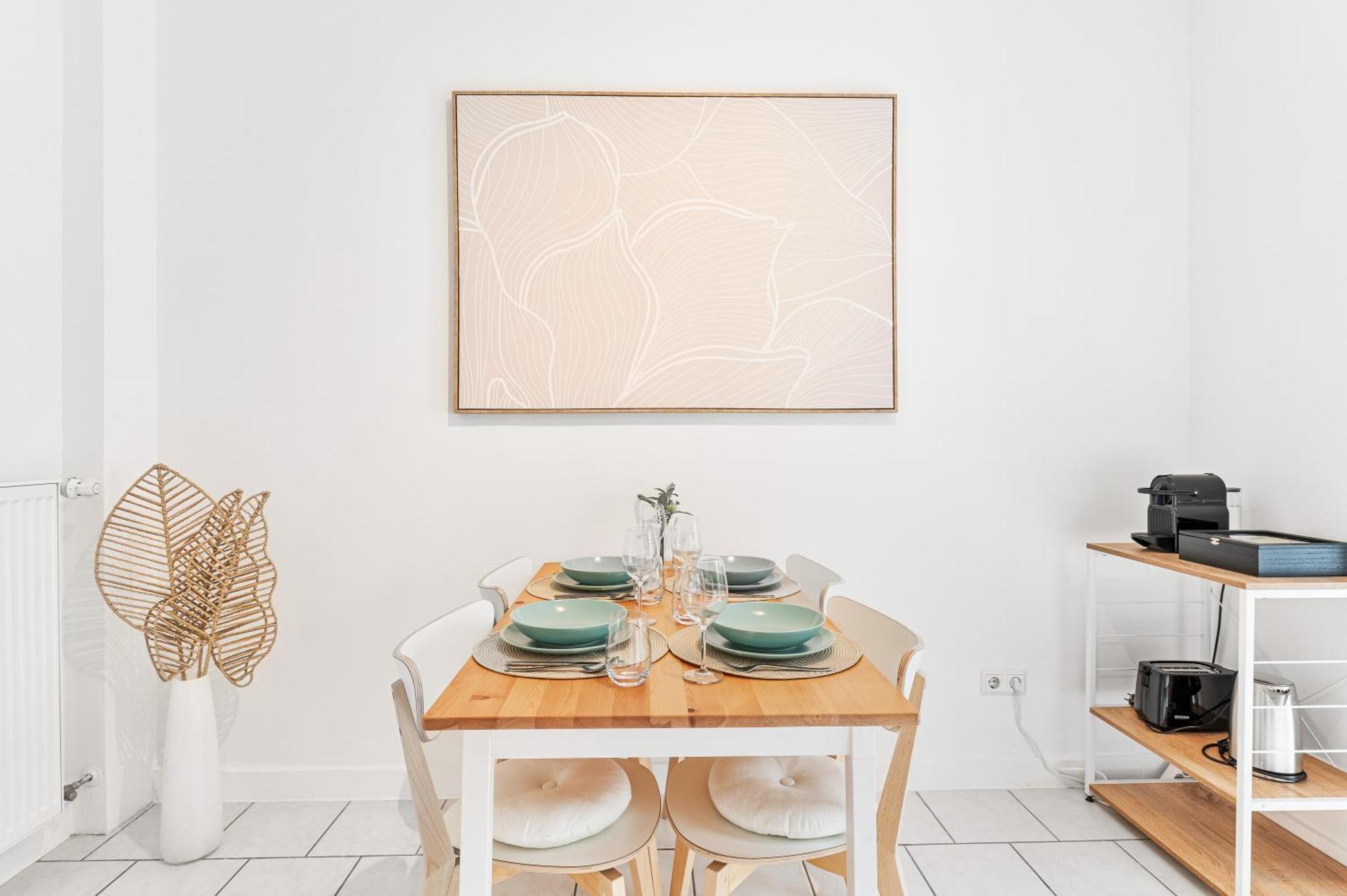 Zentrale Lage, Zwei Schlafzimmer, Waschmaschine *