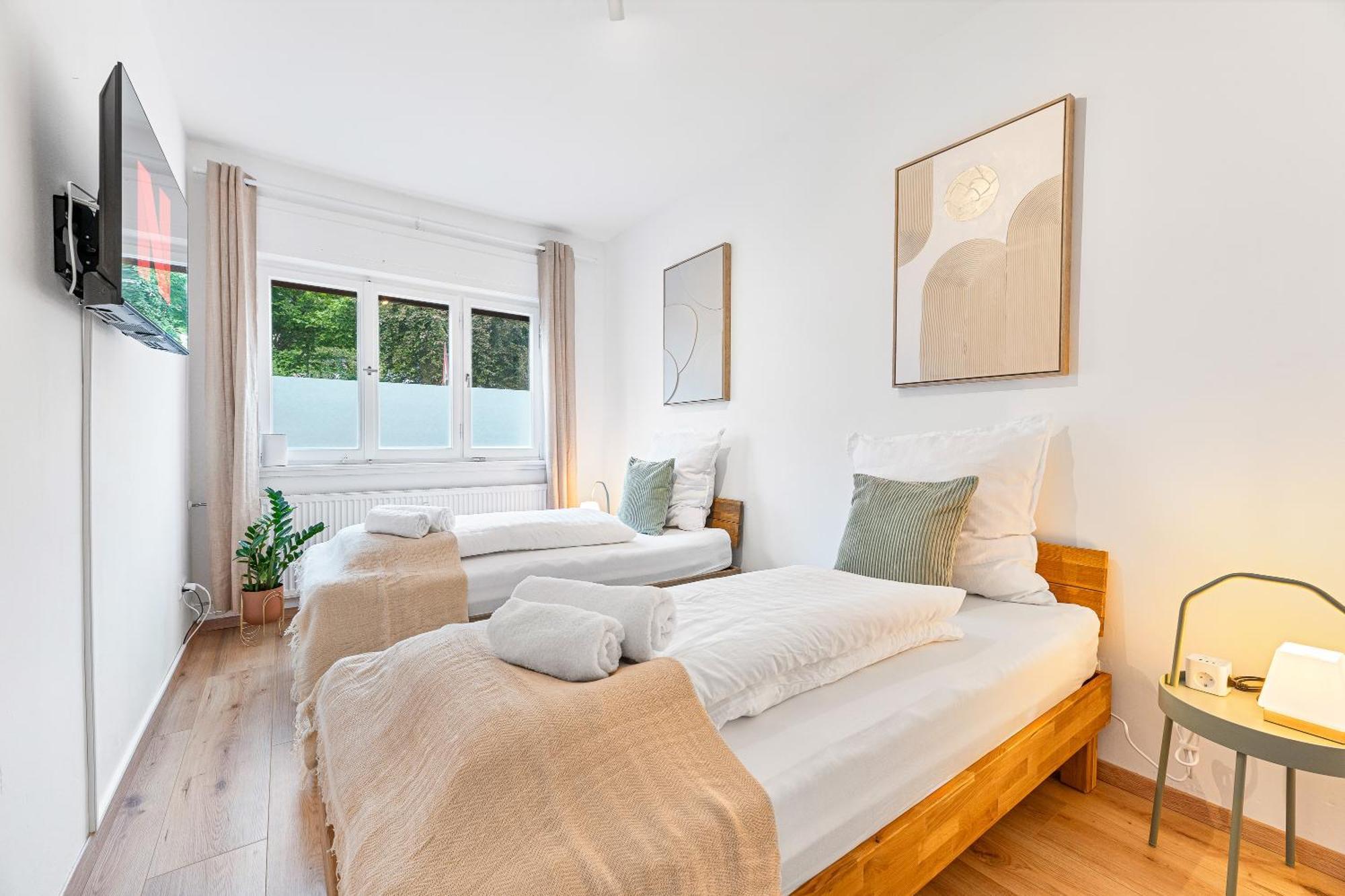 Zentrale Lage, Zwei Schlafzimmer, Waschmaschine *