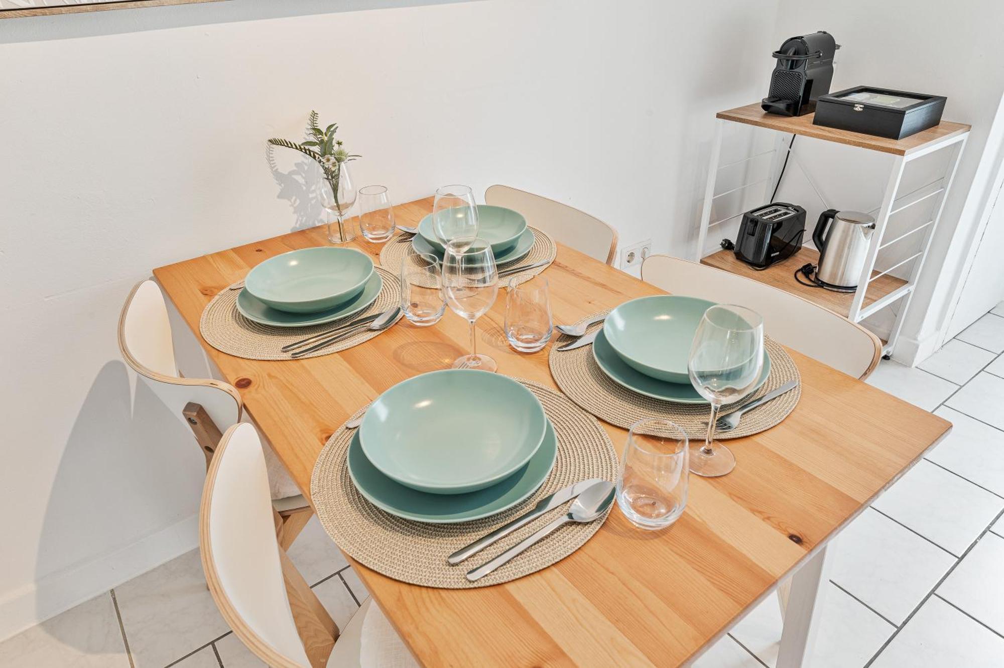 Apartment Zentrale Lage, Zwei Schlafzimmer, Waschmaschine