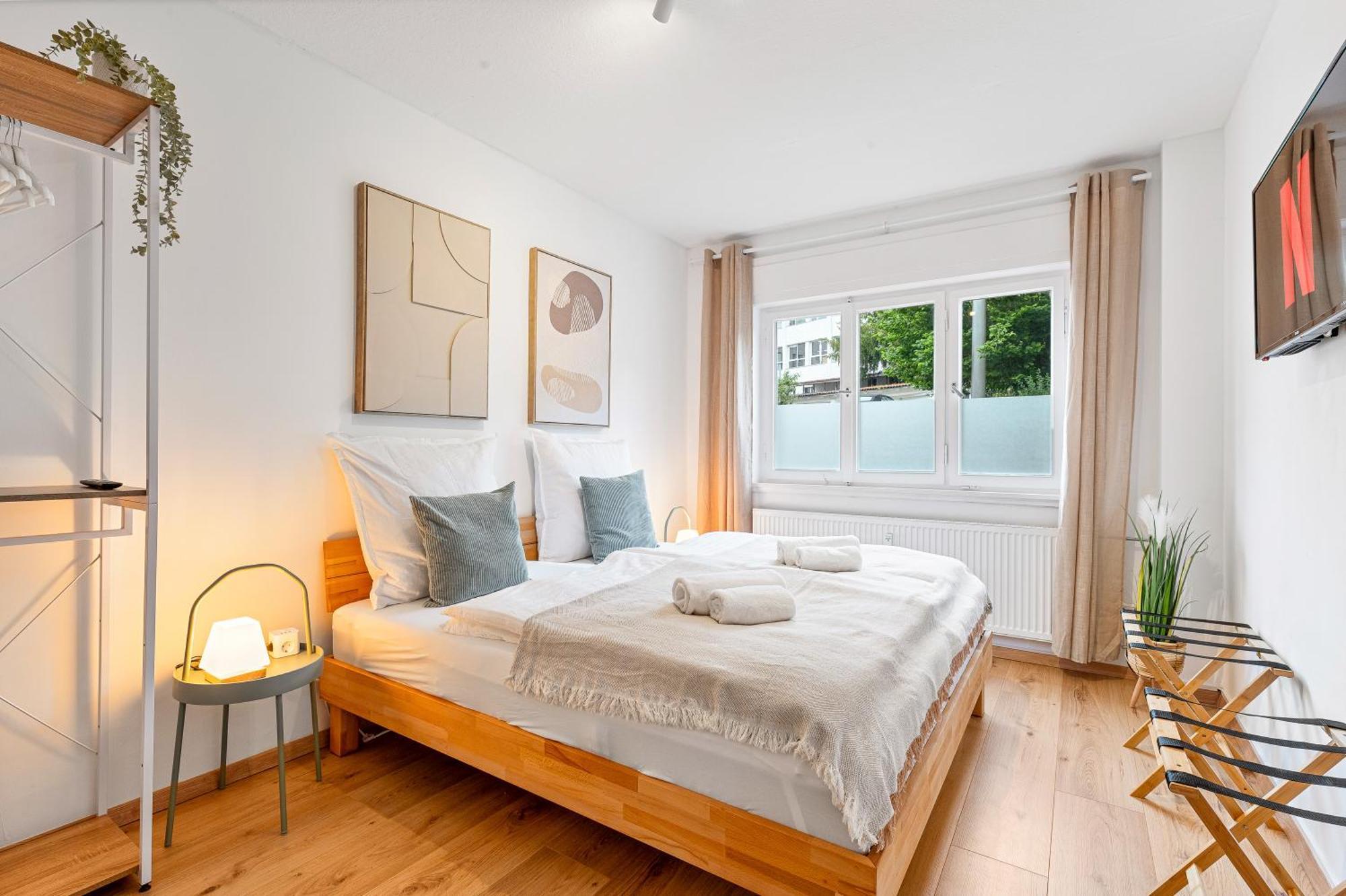 Zentrale Lage, Zwei Schlafzimmer, Waschmaschine Pforzheim